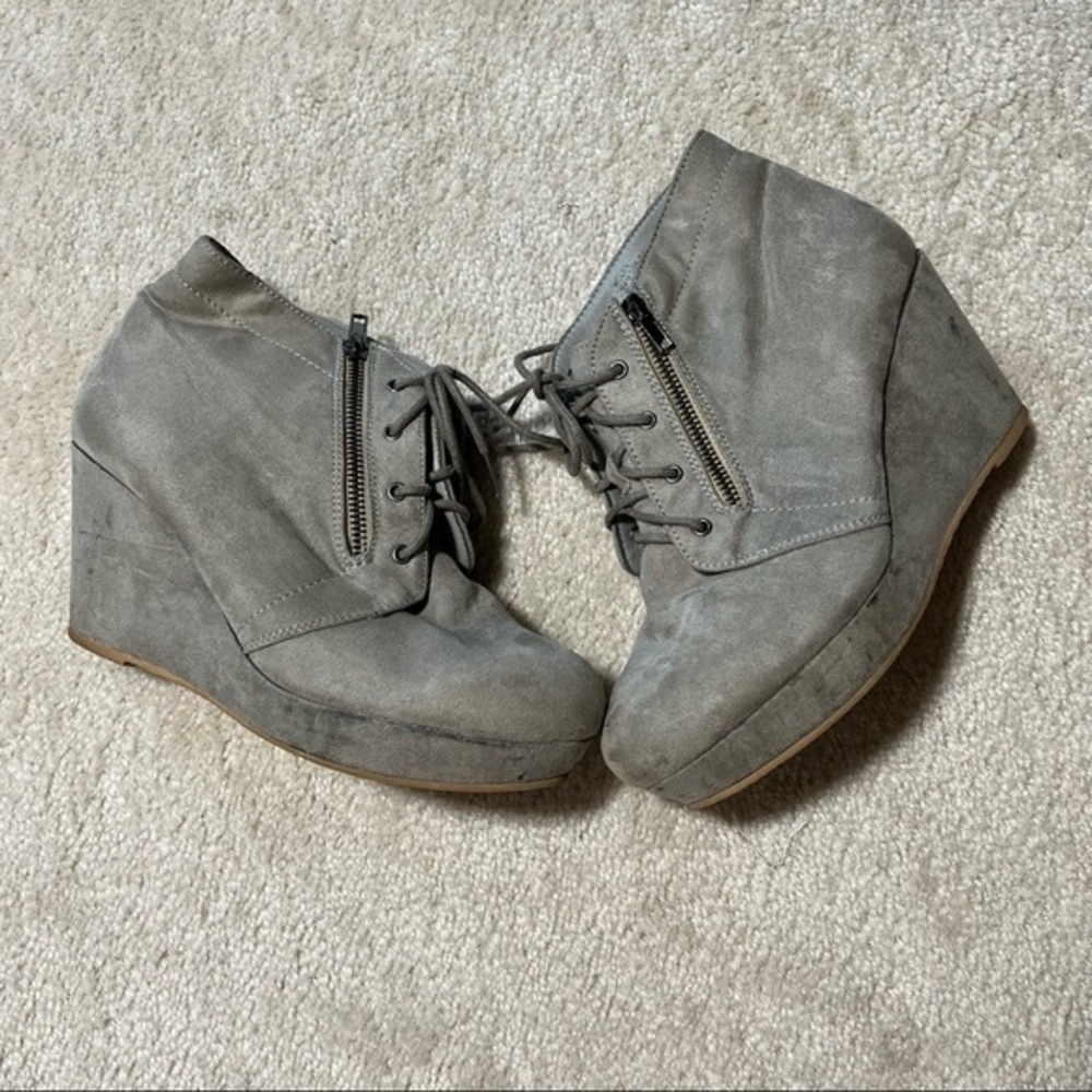 Shoe Dazzle Booties